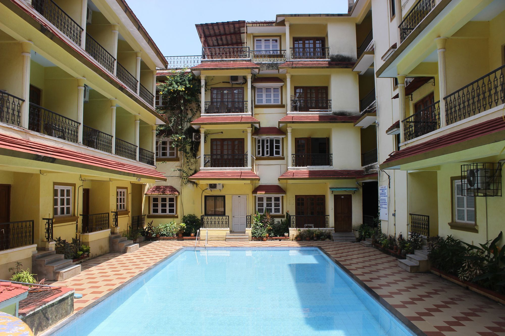 Oyo 7333 V Palms Hotell Candolim Eksteriør bilde
